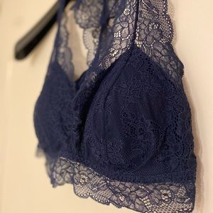 Cute and Sexy Bralette! 💙